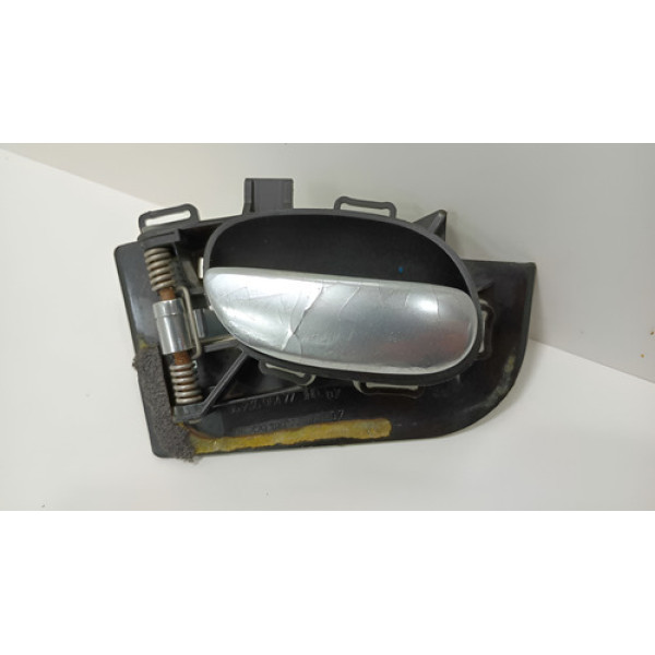 Maçaneta Interna Traseira Direita Peugeot 207 2004/2010 Prateado Traseira