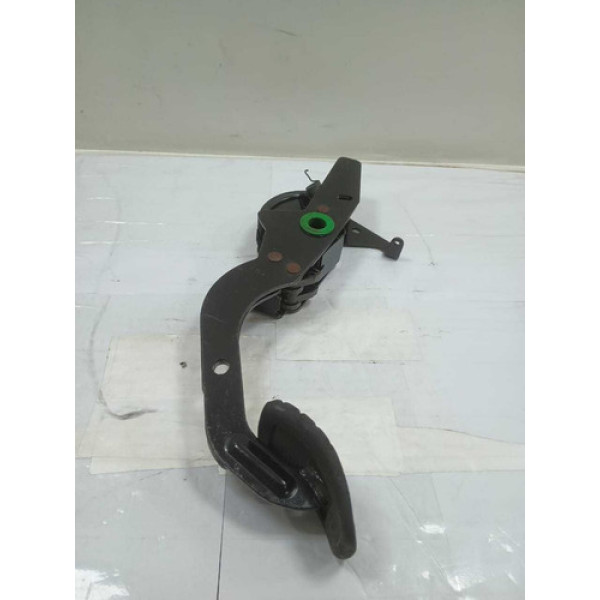 Pedal Embreagem Clio 2001 (usado)