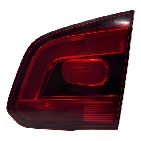 Lanterna Tampa Traseira Direita Spacefox 1.6 2010 Á 2014 Direito/passageiro Vermelho