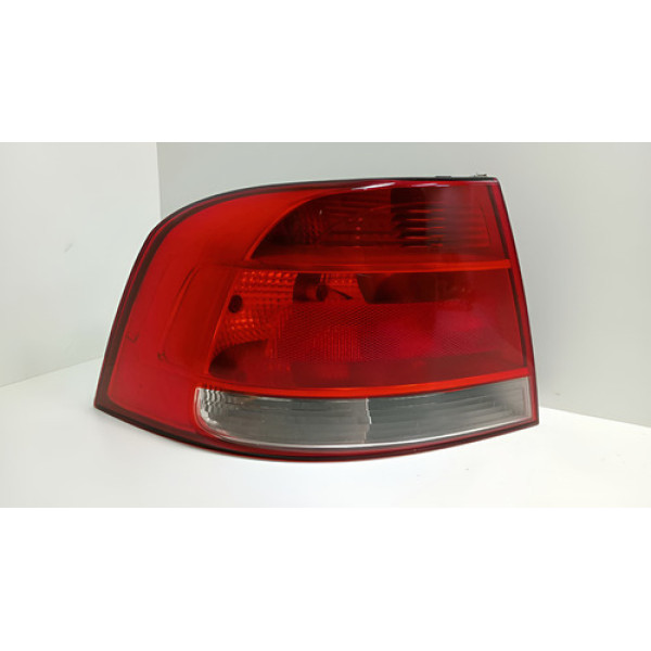 Lanterna Lado Esquerdo Volkswagen Voyage 1.6 2013 Vermelho Esquerdo/motorista