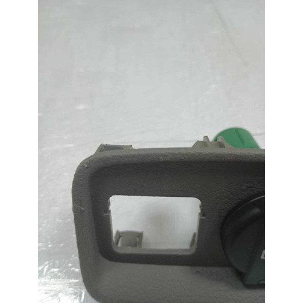 Entrada Tomada 12v Fiat Toro 16 17 18 19 20 Original (usado)