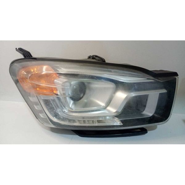 Farol Korando Sport 2013 2014 2015 L/direito