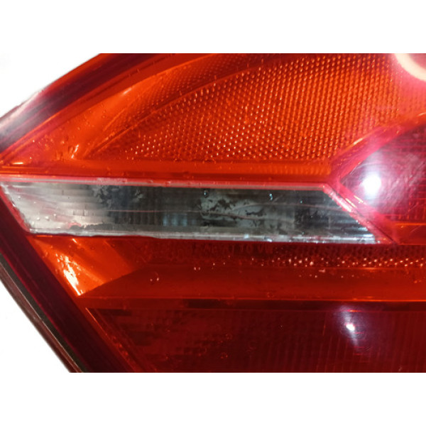 Lanterna Tampa Tras L.e Vw Jetta 2012 2013 C Detalhe