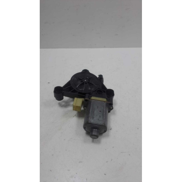 Motor Máquina Vidro Dianteira Direita Golf 2014/2019 Preto
