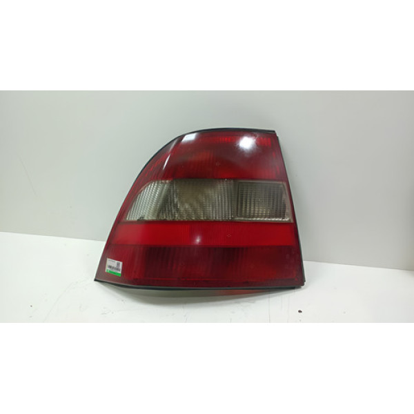 Lanterna Traseira Esquerda Chevrolet Vectra Gl 2.0 1997 Vermelho Esquerdo/motorista