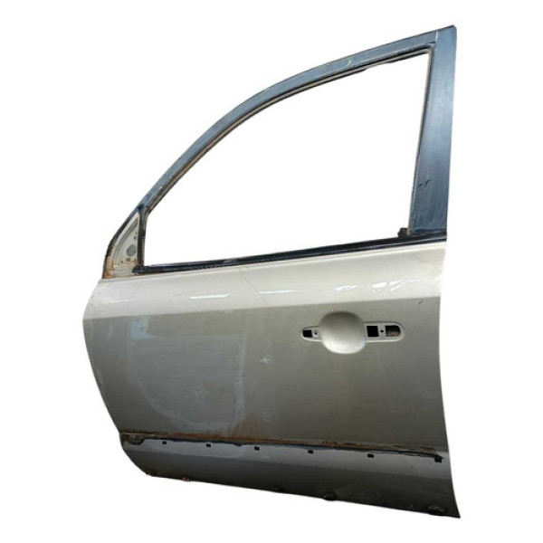 Porta Dianteira Esquerda Hyundai Tucson C/detalhe 2005/2015 Dianteira Esquerda Prata