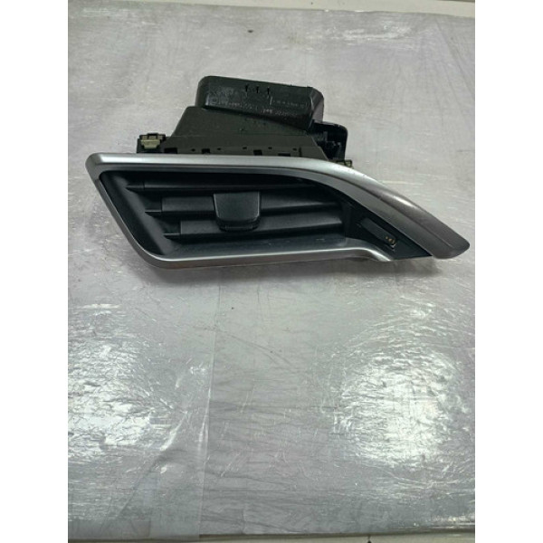Difusor De Ar Lateral Esquerdo Peugeot 208 2013 2021 (usado)
