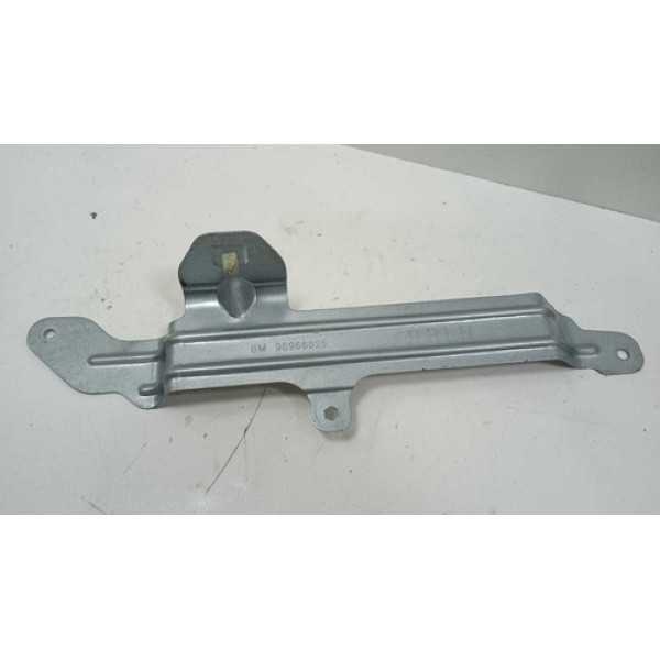 Suporte Forro Porta Traseira Esq Chevrolet Cruze 1.8 2013