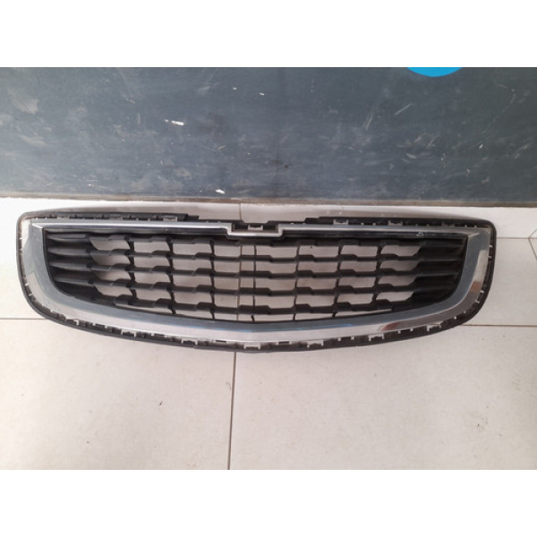 Grade Parachoque Chevrolet Spin Com Detalhe