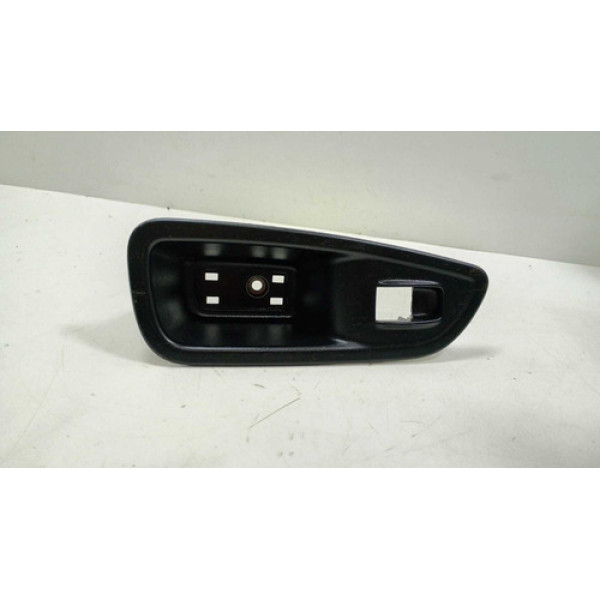 Moldura Botão Vidro Traseiro Esq Fiat Cronos Drive 1.3 2019