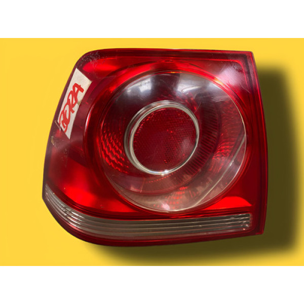 Lanterna Traseira Vw Bora 2008 Á 2011 Com Detalhe Esquerdo Bicolor