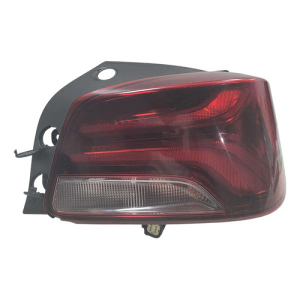 Lanterna Ônix Plus Hatch 2020 A  2024 Direita Direito/passageiro Vermelho