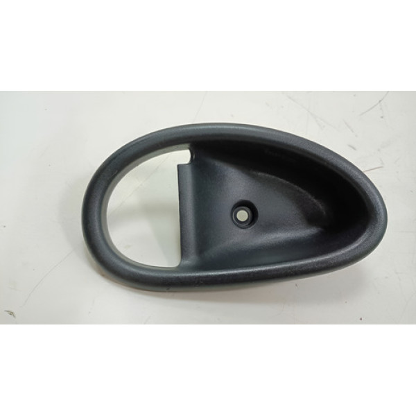 Moldura Maçaneta Interna Direita Fiat Palio Elx 1.0 16v 2000 Preto Dianteira
