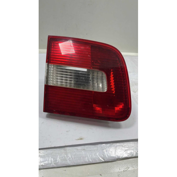Lanterna Tampa Traseira Vw Polo Sedan 2003/2006 Original