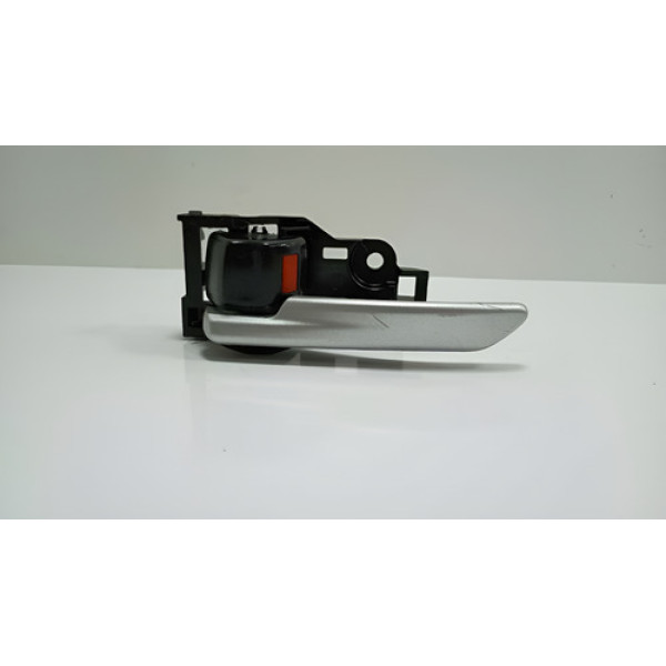 Maçaneta Interna Traseira Esq Toyota Corolla Cross 2.0 2022 Cinza Traseira