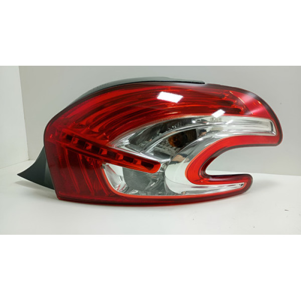 Lanterna Traseira Direita Peugeot 208 2013 Á 2016 Vermelho Direito/passageiro