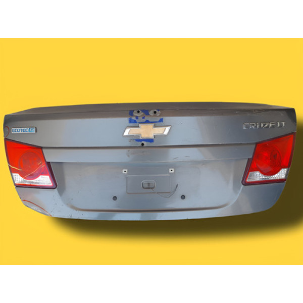 Tampa Da Mala Cruze Sedan 2011 À 2015 Com Detalhe Cinza