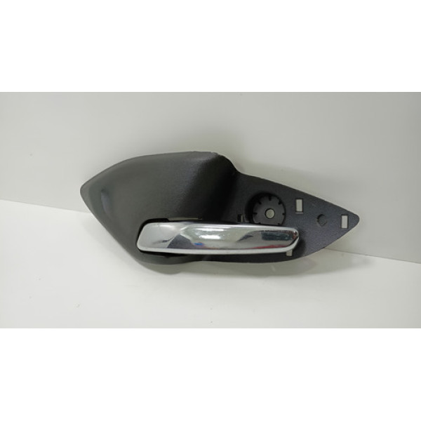 Maçaneta Interna Traseira Esquerda Chevrolet Onix 2016 - Prateado - Traseira